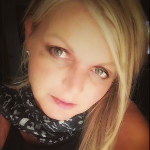 Meet your Posher, Dawn